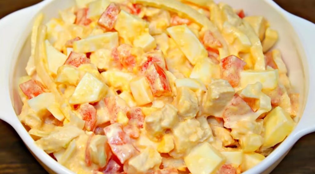 Салат «День рождения» из старинного кулинарного журнала. Всего 4 ингредиента