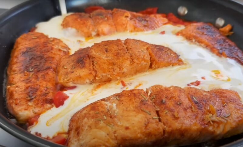 Красная рыба в сливочном соусе. Так вкусно, что пальчики оближешь