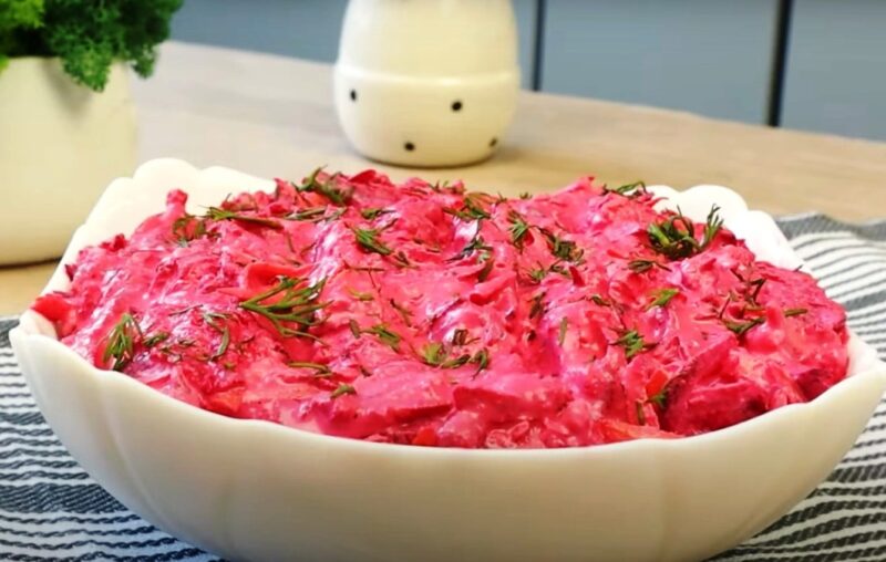 Салат "Дружба" - готовлю его за 3 минуты. Минимум продуктов, максимум вкуса