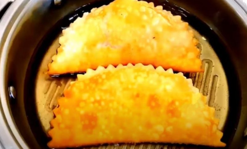 Лучше, чем обычные чебуреки и беляши. Сочные чебуреки на заварном тесте