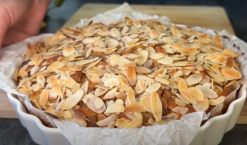 Любимый яблочный пирог в Италии. Невероятно быстрый и простой рецепт: вы будете печь его каждый день