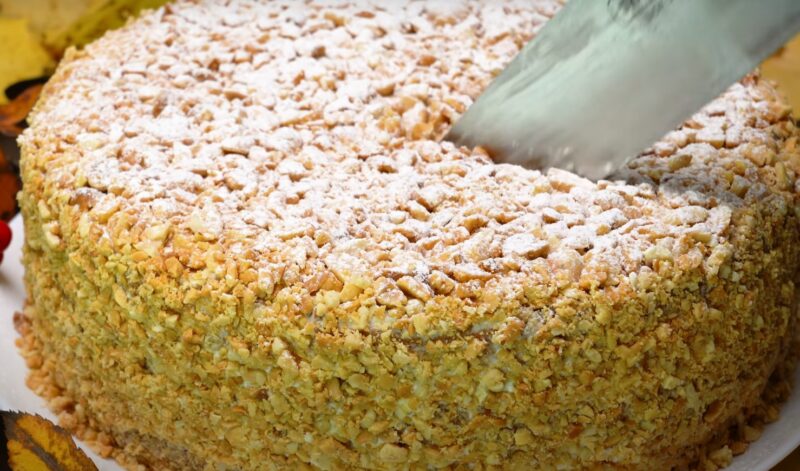 Его любят во всём мире. Нежный и вкусный торт «Подарочный»: простой рецепт