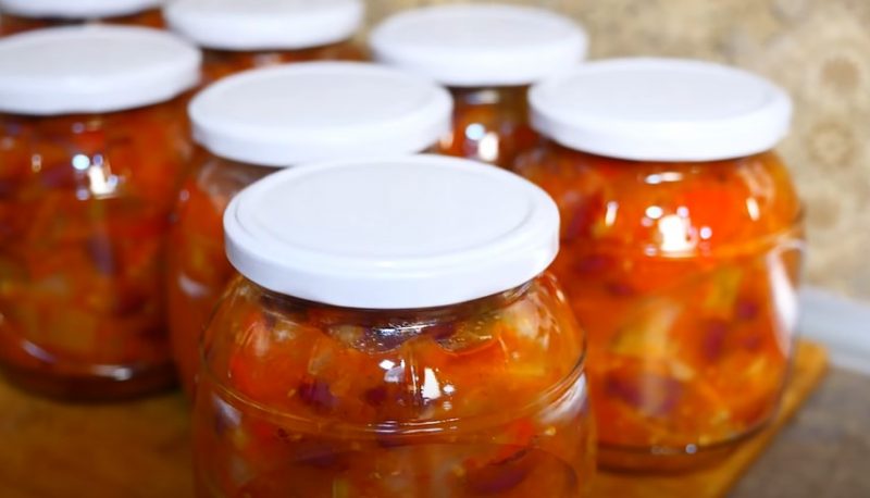 Закрываю по 45 банок ежегодно. Рецепт вкусного салата без уксуса на зиму