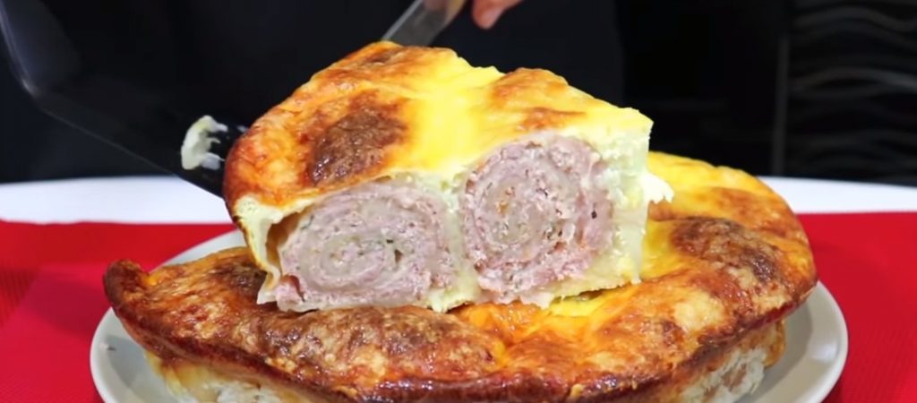 Почему из фарша я не готовила такое раньше? Мясной пирог без возни с тестом