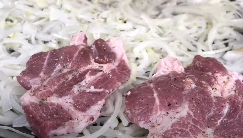 Рецепт без заморочек. Все сложила и забыла: очень вкусное мясо на ужин