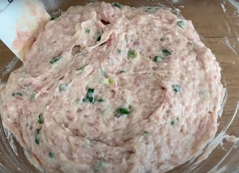 Просто смешайте кефир с фаршем. Вкусный и сытный завтрак на сковороде: простой рецепт