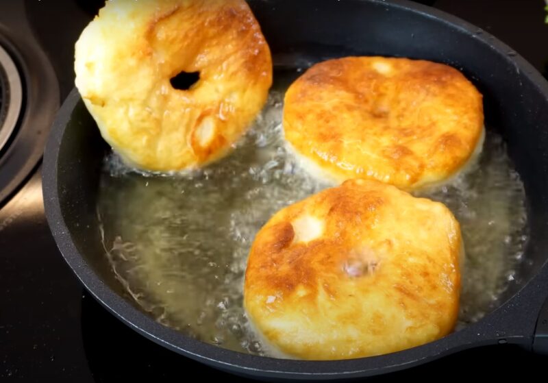 Просто, быстро и вкусно! Ленивые пирожки с картофелем: пышные и мягкие