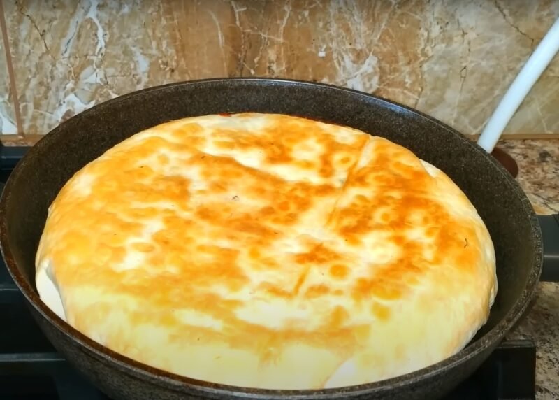 Завтрак за 15 минут. Хрустящий Хачапури из лаваша на сковороде: быстрый рецепт