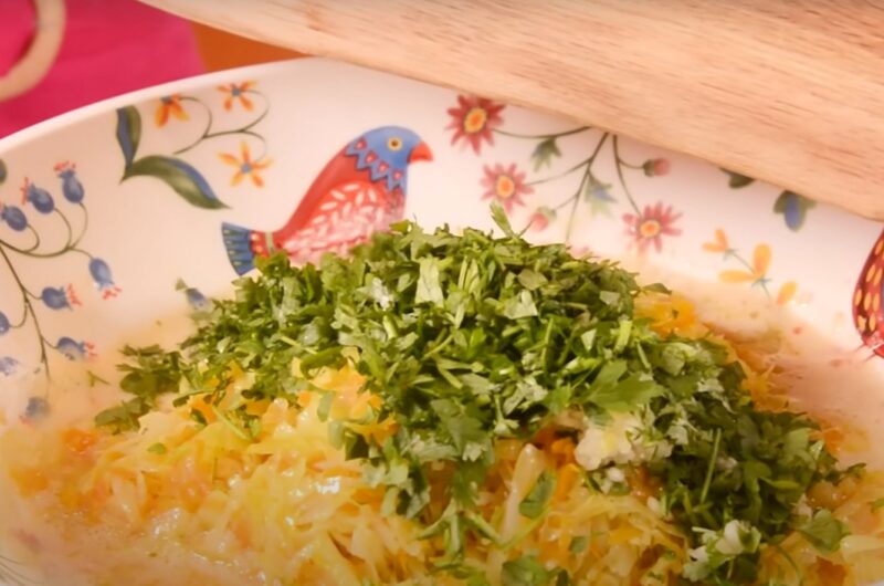 Пирог с капустой на сковороде – быстро и очень вкусно. Нежная запеканка на обед или ужин