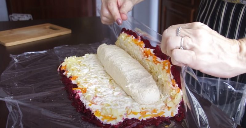 Салат на праздник "Королева стола". Нежный на вкус и оригинальное оформление