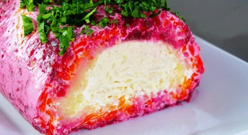 Салат на праздник "Королева стола". Нежный на вкус и оригинальное оформление
