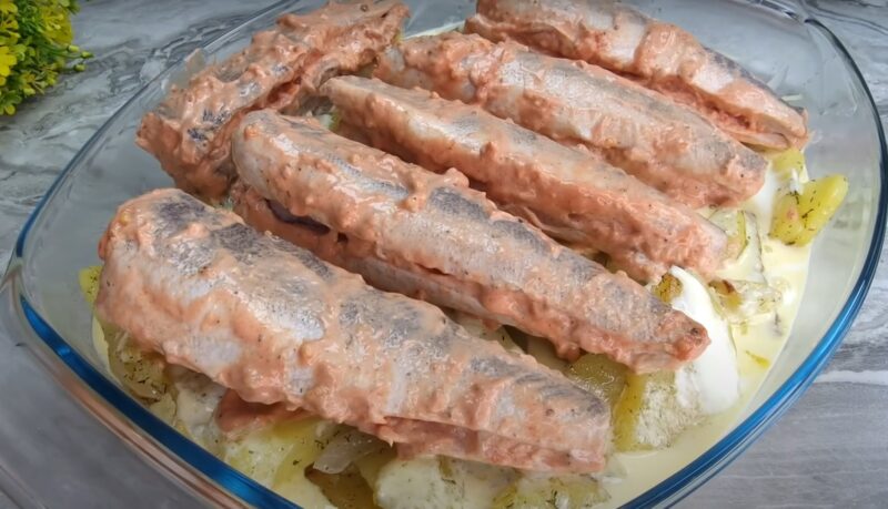 Вкуснее, чем жареная рыба. Гости из Испании научили меня вкусно готовить дешёвую рыбу: рецепт удивляет