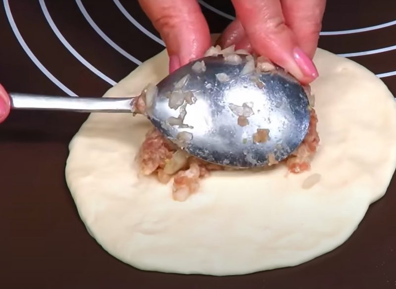 Беляши на кефире без дрожжей за 25 минут. Сочная начинка: простой рецепт