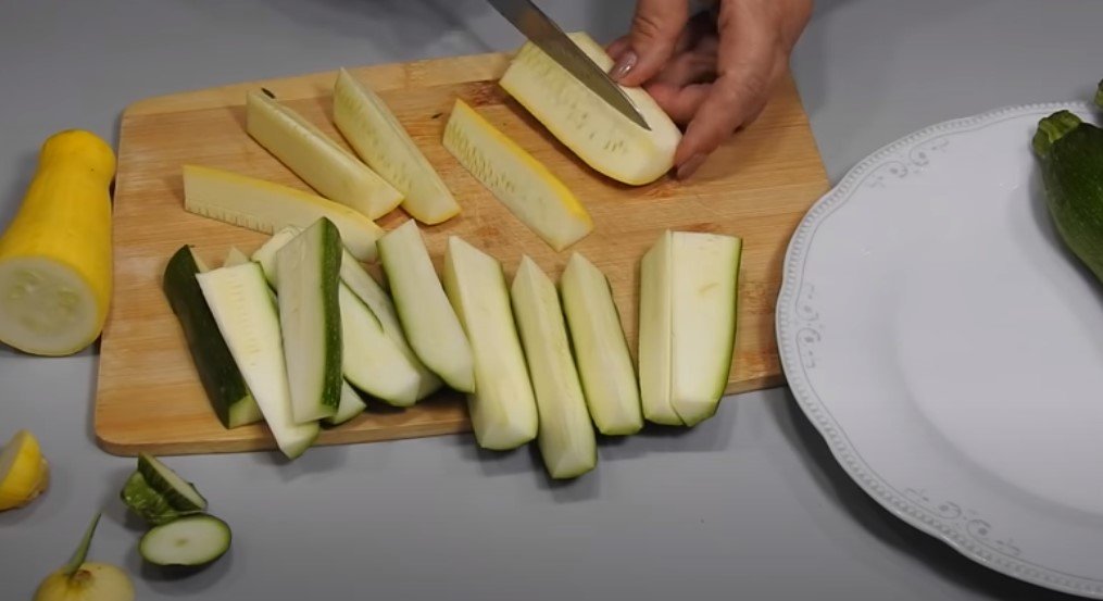 Как я готовлю все лето вкусные кабачки с хрустящей корочкой. Настоящее летнее блюдо: лёгкое и вкусное