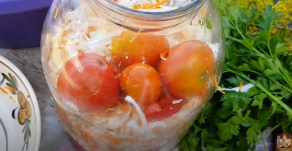 Бабушкины помидорки! Невероятно вкусный рецепт помидор на зиму