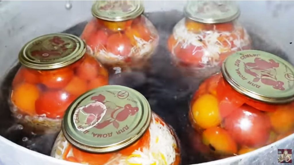 Бабушкины помидорки! Невероятно вкусный рецепт помидор на зиму