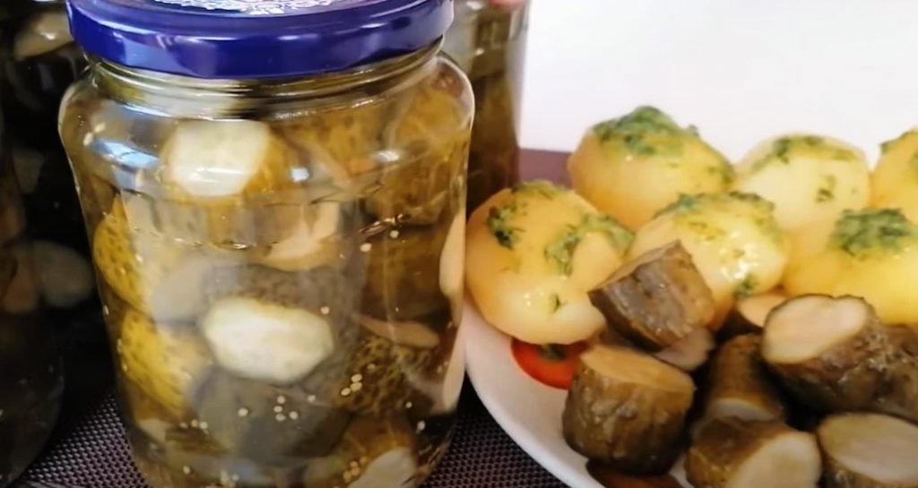 Огурцы по-фински: готовлю тазиками все лето! Вкусная заготовка на зиму