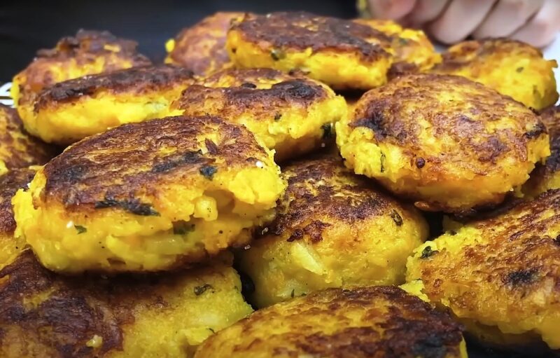 Смешала тыкву и манку. Эти котлеты готовятся быстрее, чем пицца - 30 минут и царское блюдо готово!