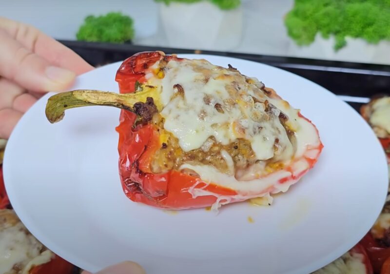 Сочные, ароматные и без соуса: фаршированные перцы по-мексикански. Готовлю в духовке через день