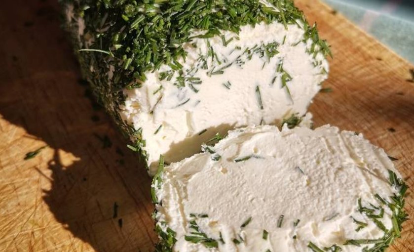 Готовлю сыр Филадельфия из кефира и домашней сметаны! Мягкий сыр без заморочек, простой и доступный рецепт