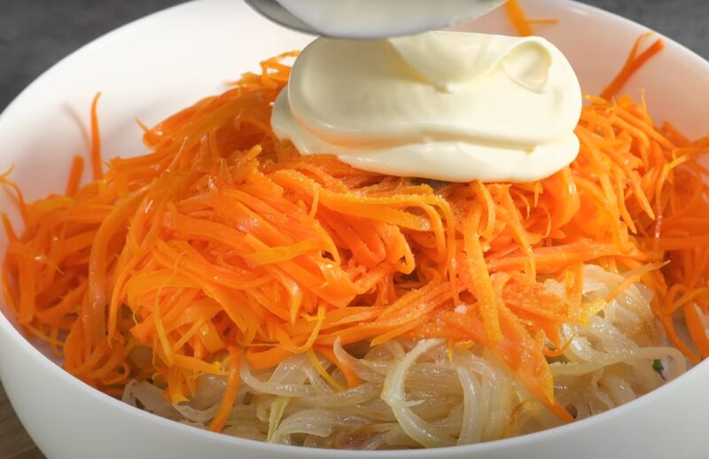 Приготовить просто, получается всегда вкусно! Популярный салат «Обжорка»