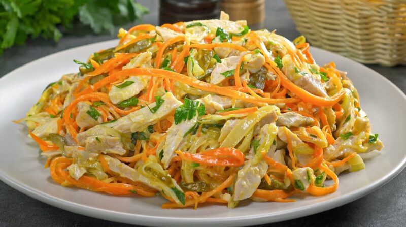 Приготовить просто, получается всегда вкусно! Популярный салат «Обжорка»