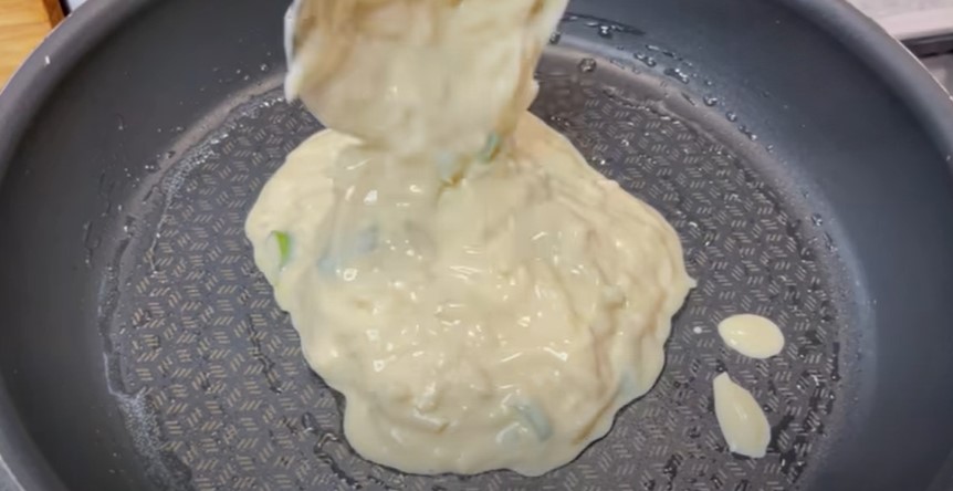 Готовлю каждый день! Легкий и быстрый: вкусный сырный пирог на завтрак