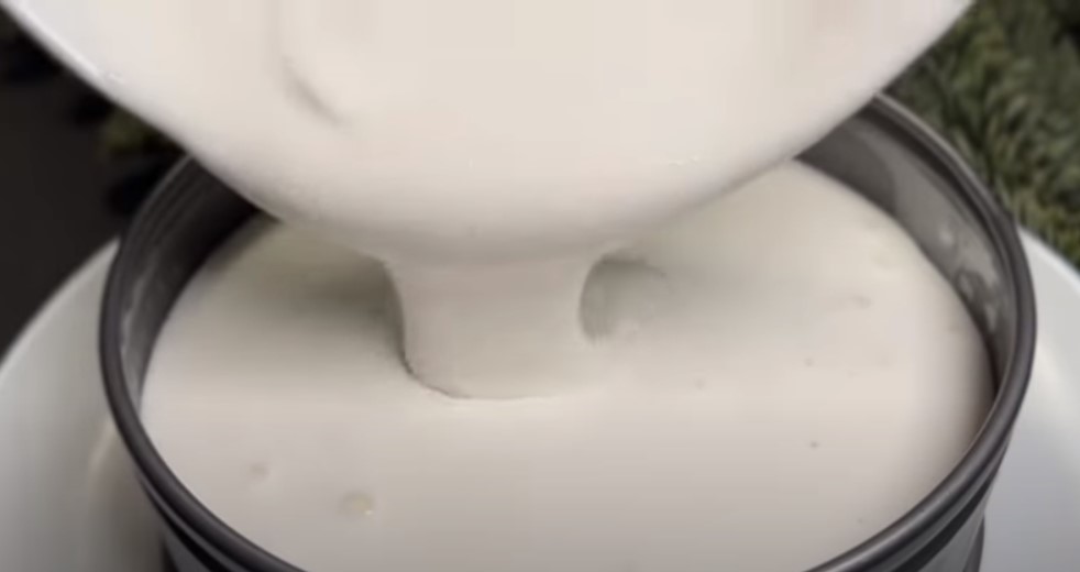 Новогодний десерт за 5 минут. Без сливочного сыра, духовки, сгущенки и муки