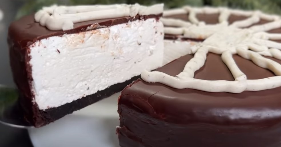 Новогодний десерт за 5 минут. Без сливочного сыра, духовки, сгущенки и муки