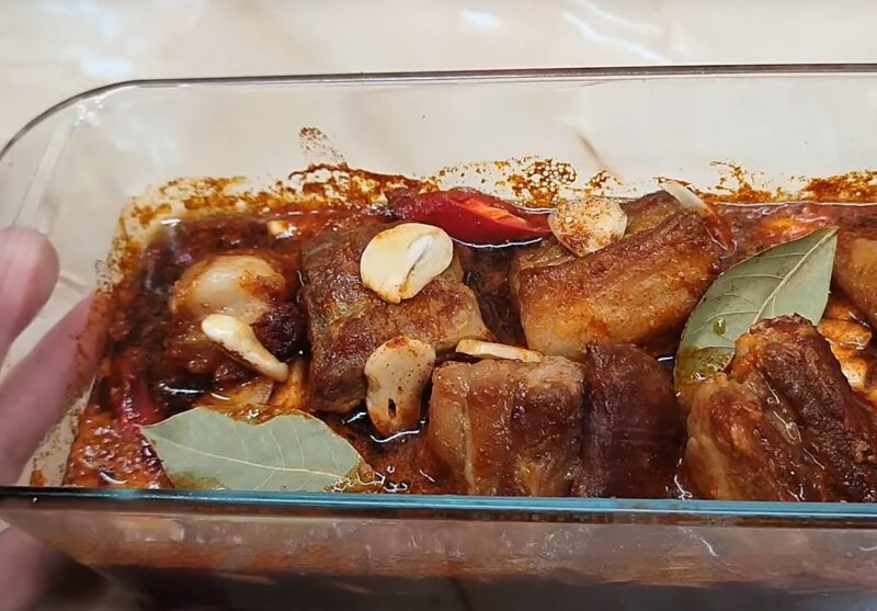 Этот рецепт покорит с первого кусочка. Грудинка, которая получается идеальной!