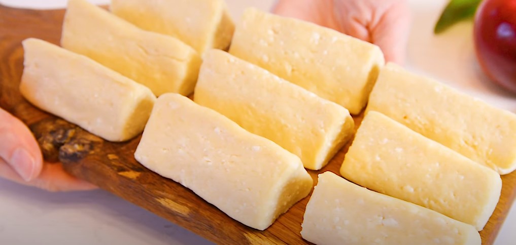 Сырники больше не жарю. Есть рецепт с творогом проще и вкуснее