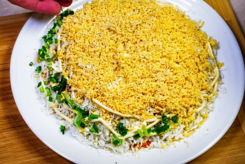 Праздничный салат "Ирина". Никто из гостей не ожидал такого вкусного результата!