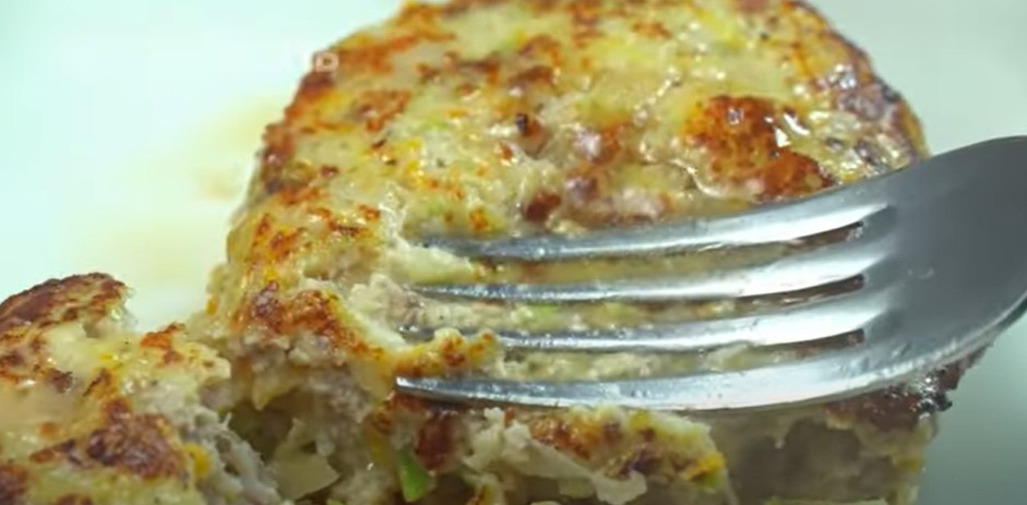 Летние котлеты готовлю только так. Сочные и вкусные: хочется готовить их всегда