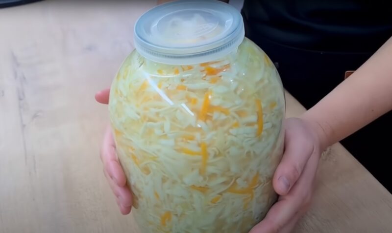 Хрустящая капуста за 12 часов — как в заводской столовой! Простой рецепт без квашения: сохраняет всю пользу